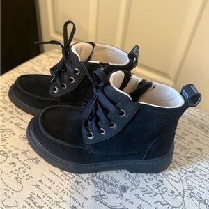 Kids Black suede UGG Lace-Up Boots